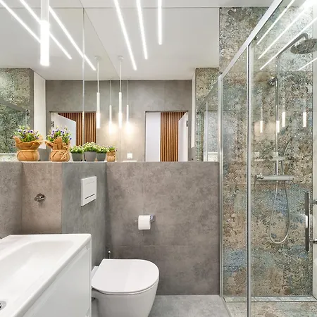 Bed&bath Modern Old Town 아파트 *