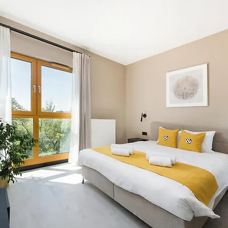 Bed&bath Modern Old Town דירה